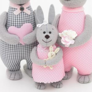 Семья зайцев  - подарок для семьи с ребенком